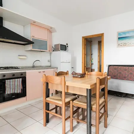 Feriehus A Schiera 750m 600m Centro Budoni