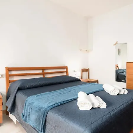 A Schiera 750m 600m Centro Holiday home Budoni
